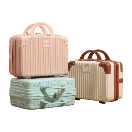 Trendy Duffle Bag Well-Crafted Retro Mini Travel Case Vintage Petite Suitcase for Travel